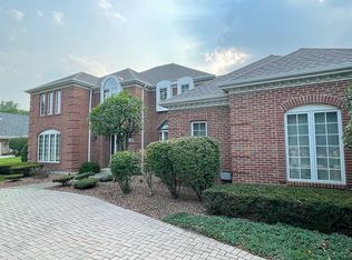 146 Saint Francis Cir, Oak Brook, IL