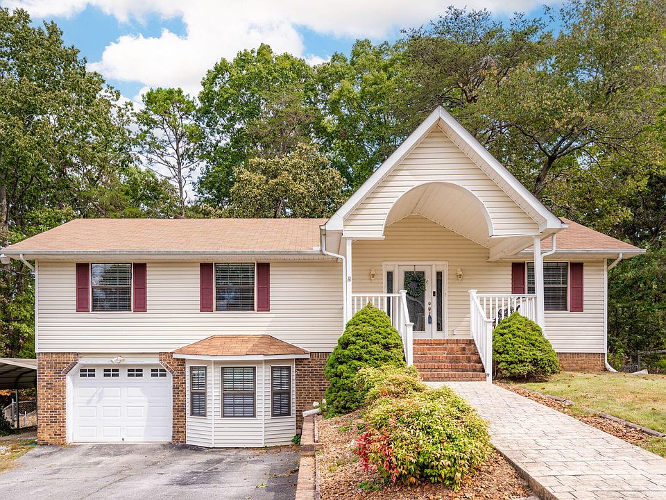 1st image of 421 Sandalwood Dr
