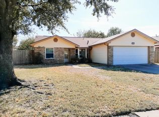 300 Lake Isle Cir, Irving, TX 75060