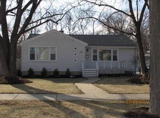 944 S Summit Ave, Villa Park, IL