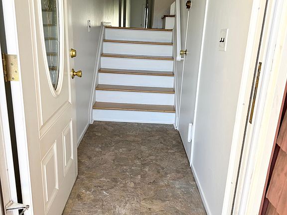 2nd image of 207 Bishop St Floor 1