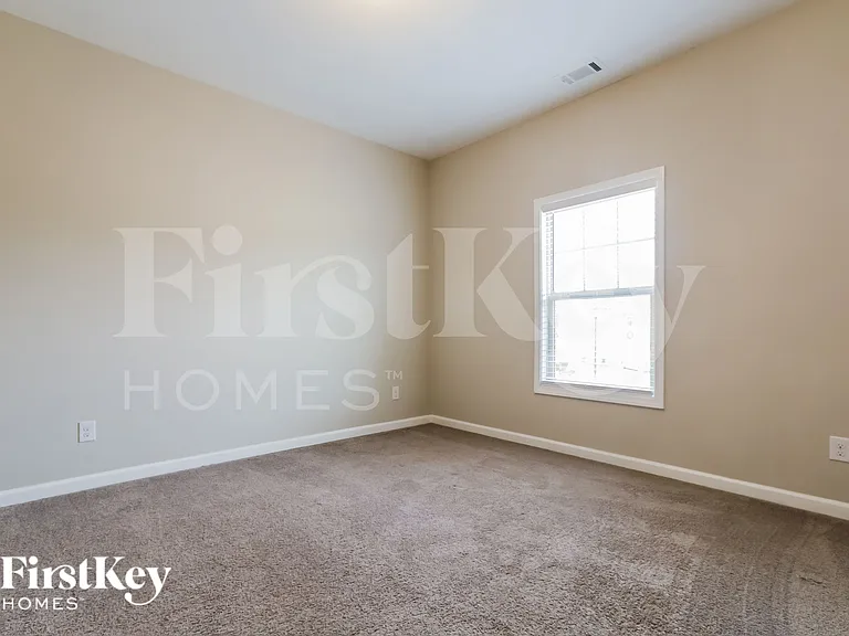 4895 Frontier Dr — Photo 9