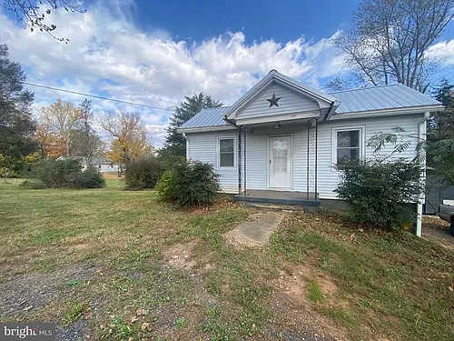 1601 N Seminole Trl Photo 1