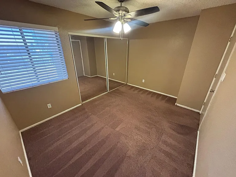 435 W Daffodil St — Photo 13