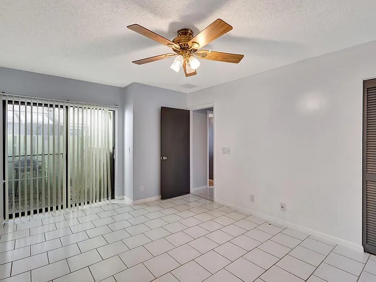 4385 Willow Brook Cir — Photo 21