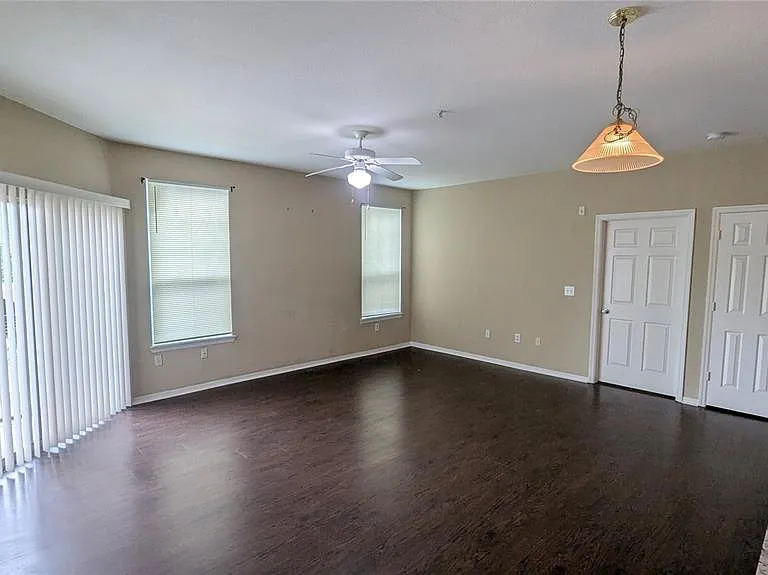 2000 Erving Cir #6202 — Photo 7
