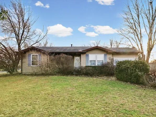 515 Valley View Dr, Philo, IL 61864