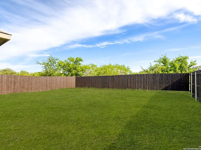 646 Staglin St #B — Photo 55