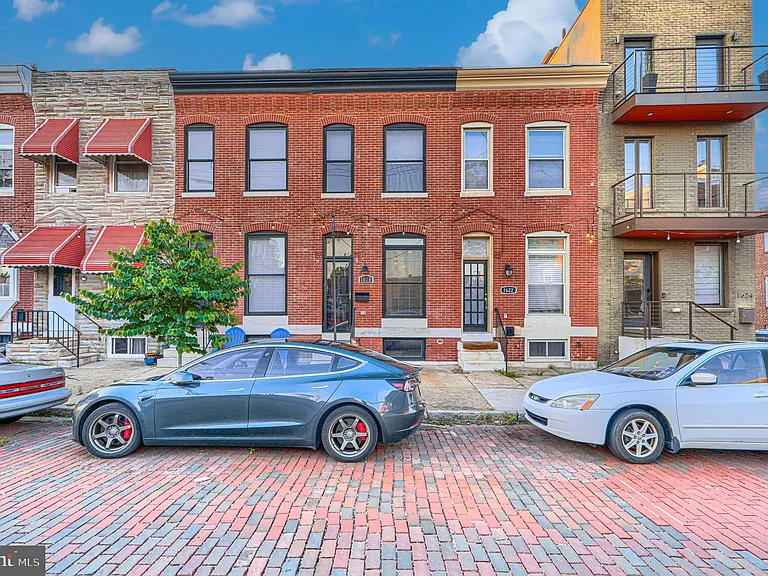 1620 E Clement St — Photo 1
