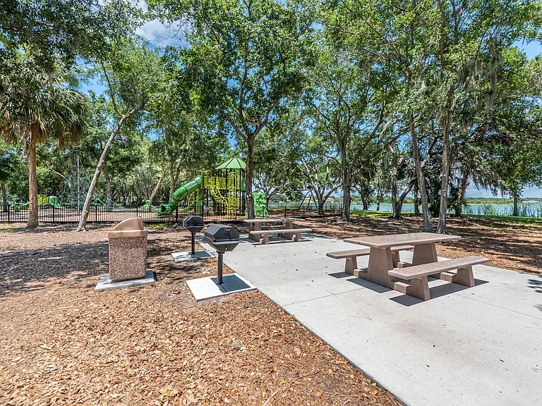 6760 Waterton Dr — Photo 45