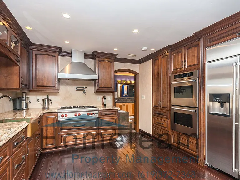 2324 Frankfort St — Photo 21