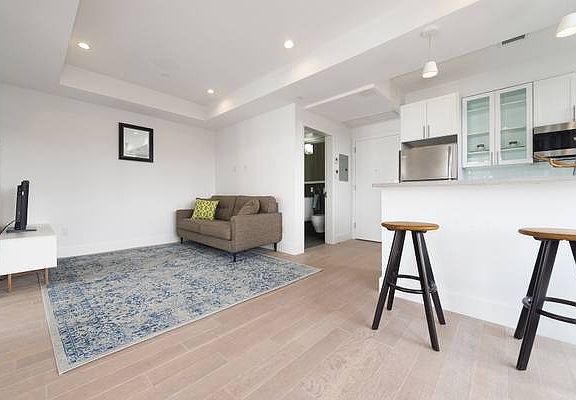 4th image of 85 Rogers Ave #3B