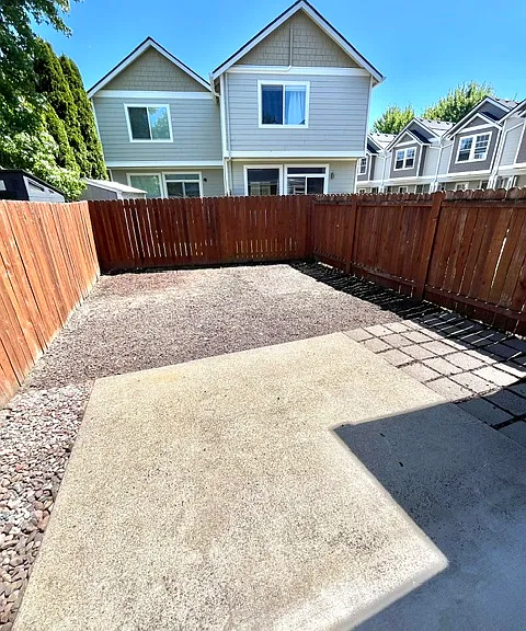 1228 NE 86th Way — Photo 12