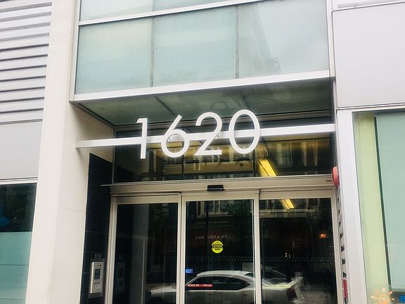 2nd image of 1620 S Michigan Ave Unit 1003