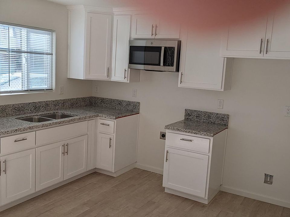 2nd image of 1208 California St