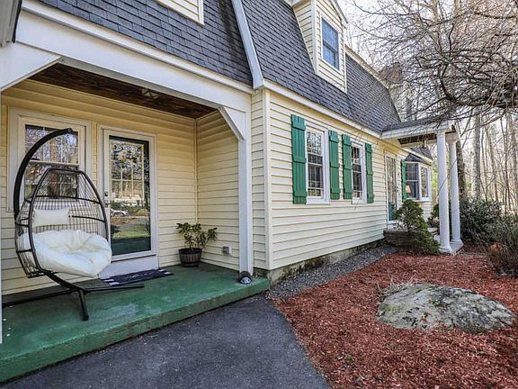 3rd image of 14 Heritage Cir