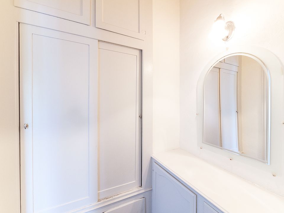 1st image of 808 S Hobart Blvd APT 209
