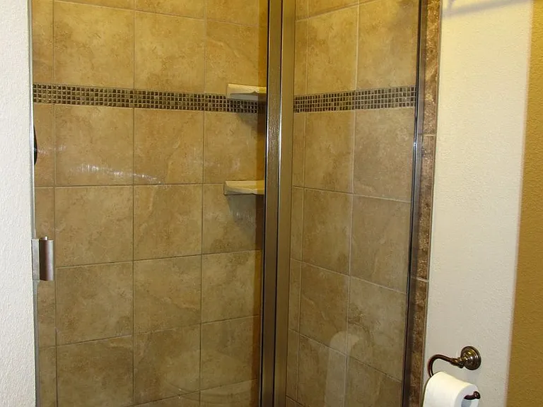 602 Northcliffe Dr — Photo 13