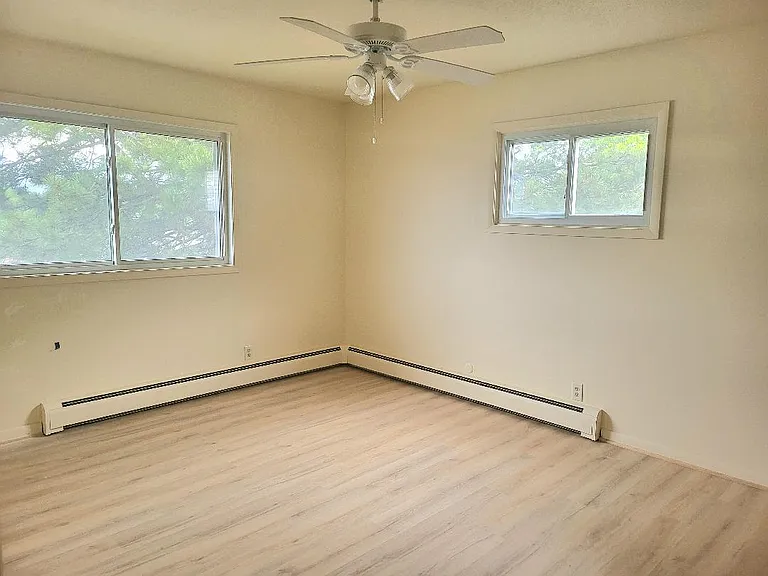 1919 3rd Ave NE #1 — Photo 3