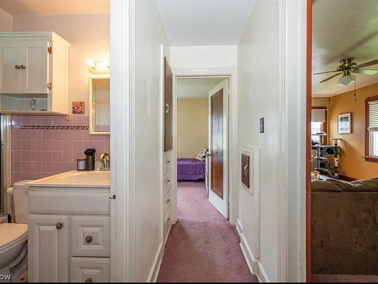 436 W Wood St — Photo 12