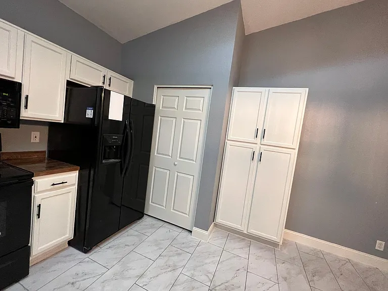 862 E Hearne Way — Photo 11