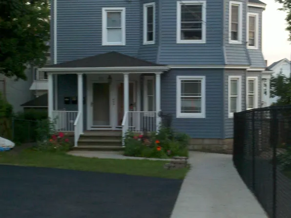719 Maple St #3, Fall River, MA 02720