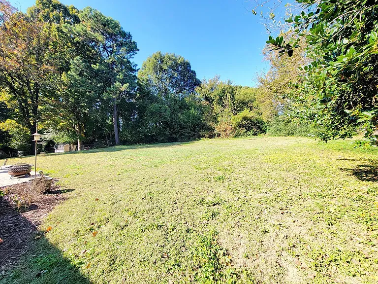 1517 Basewood Dr — Photo 43