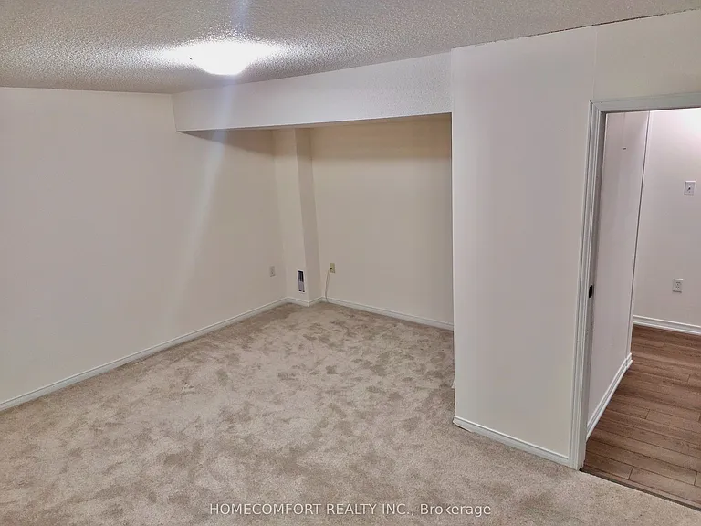 11 Catherine Dr #LOWER — Photo 7