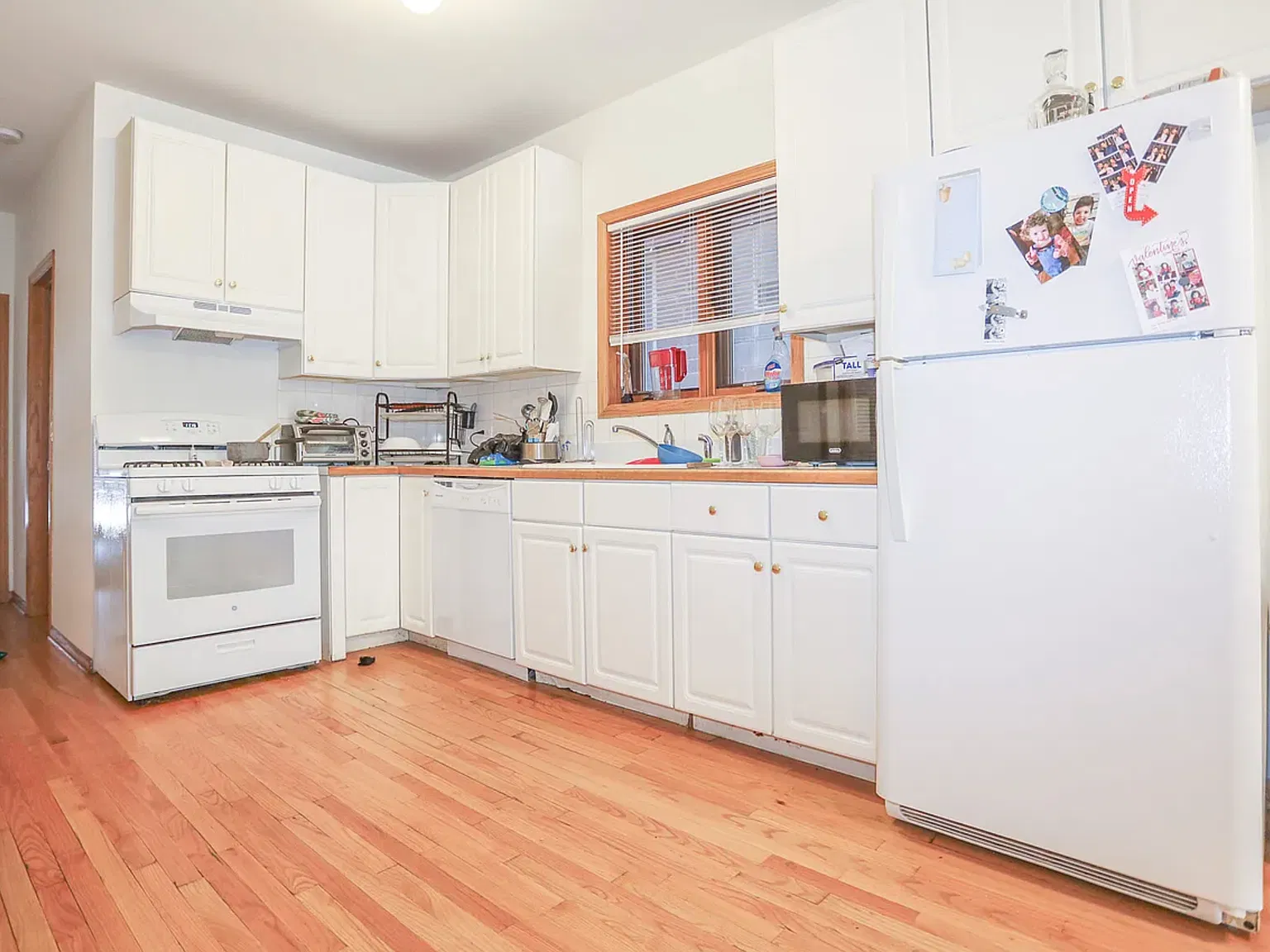 3 bed, 1400 sqft, $3,500 — Photo 4