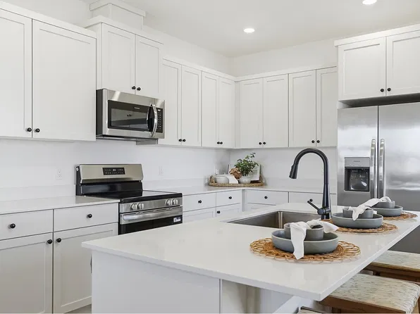 61534 Parrell Rd, Bend, OR 97702