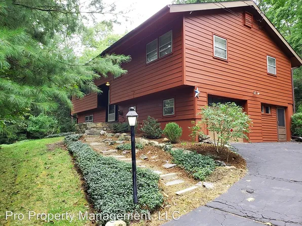 6 Edgewood Dr, New Milford, CT 06776