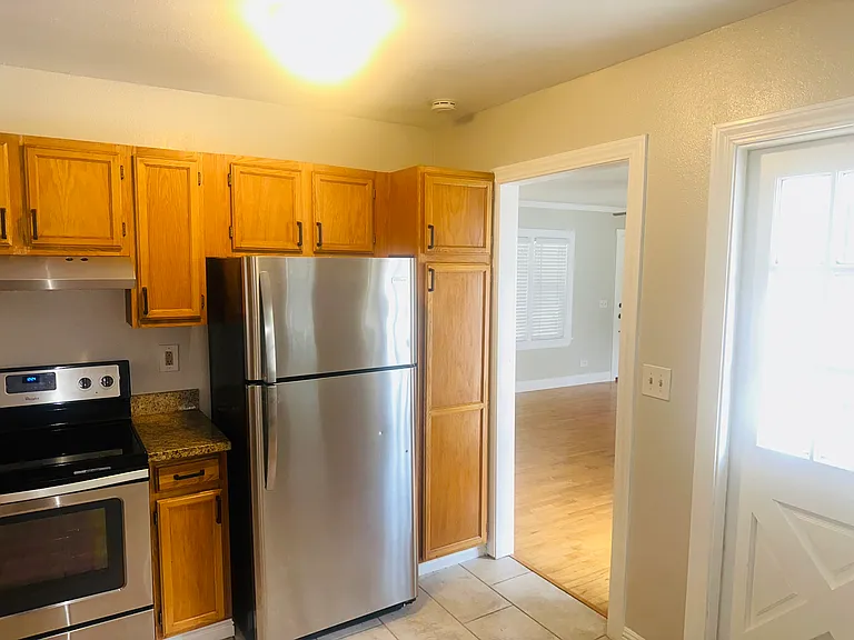 1588 Geary Rd — Photo 11