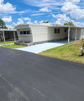 2nd image of 799 Klosterman Rd #90