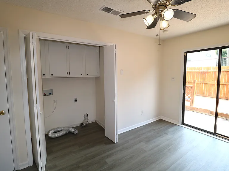 1600 Windsong Ct — Photo 7