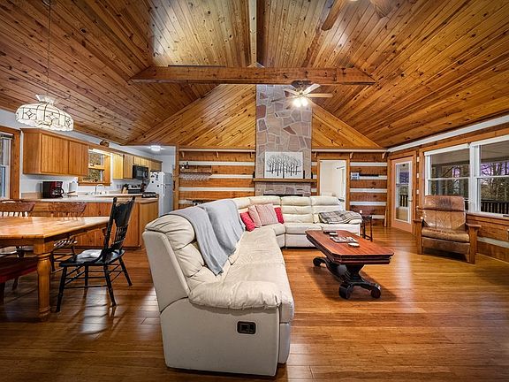 5th image of 512 Domar Ct