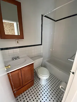 Rented by Crosstown Apartments NYC | media 6