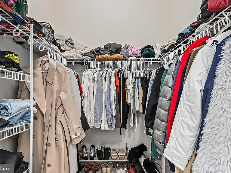 Closet 1