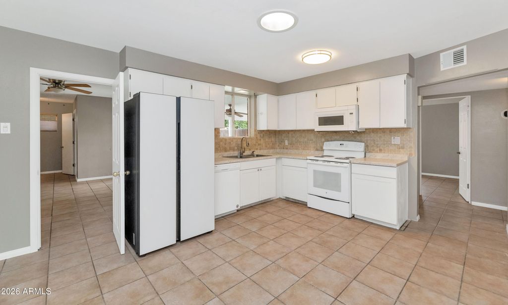 1127 S UNA Avenue, Tempe, AZ - View 4