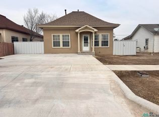 308 W Dallas Ave, Artesia, NM 88210