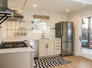 1107 6th St SE #B, Charlottesville, VA 22902