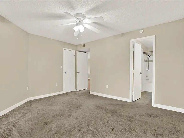 115 112th Ave NE #810 — Photo 12