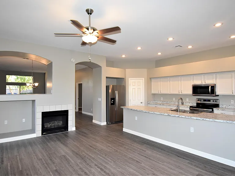 9430 W Elm St — Photo 8