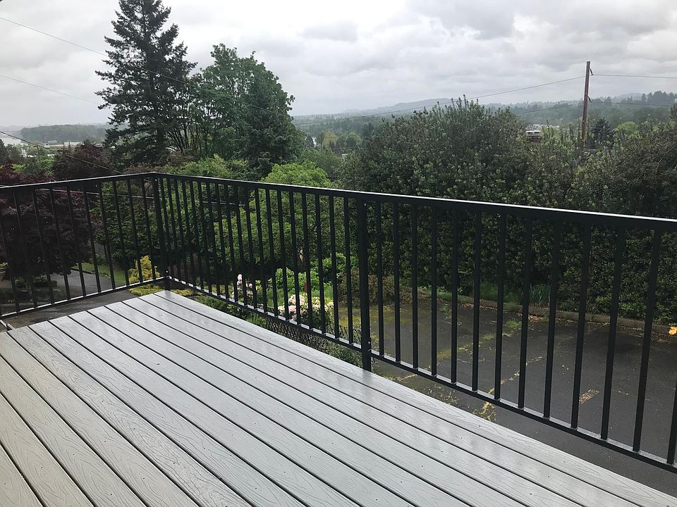 2nd image of 412 SW Miles St APT 1