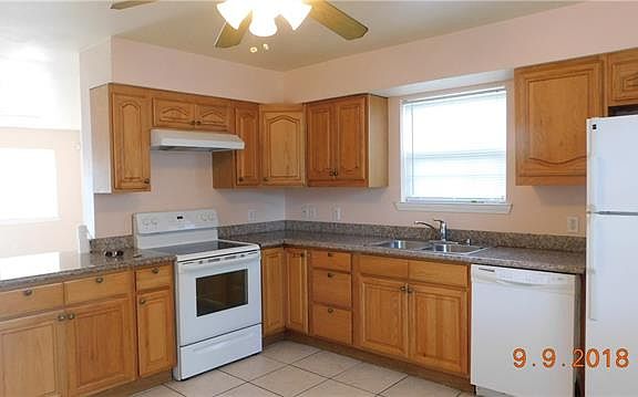 2nd image of 3808 Jupiter Dr
