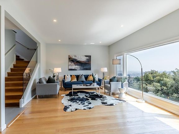 4th image of 465 Myra Way