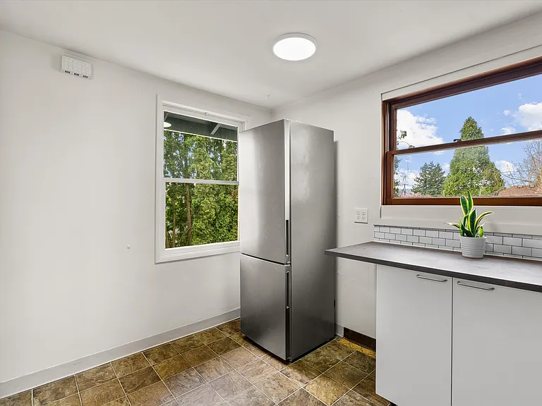 7015 N Greeley Ave #B — Photo 24