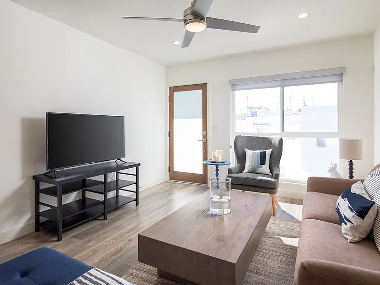 Pacific Apartment Homes — Photo 6