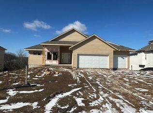 2941 W Sitka Dr, Olathe, KS 66061