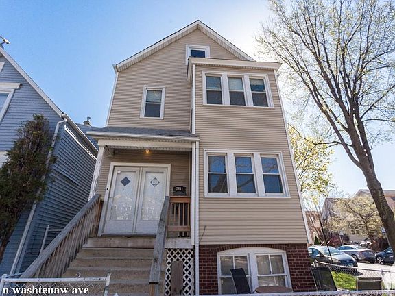 5th image of 2901 N Washtenaw Ave #1116