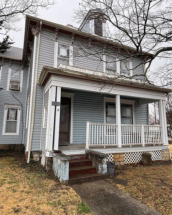 1st image of 601 S Holbrook St